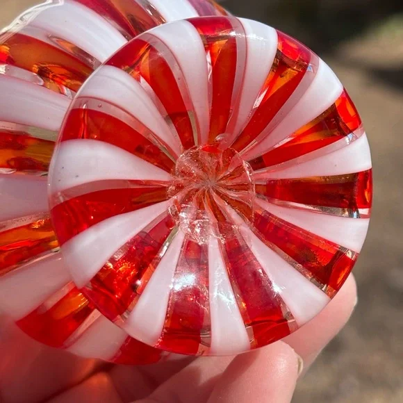 Extraordinary Vintage Cranberry Swirl Vase! - Picture 5 of 9